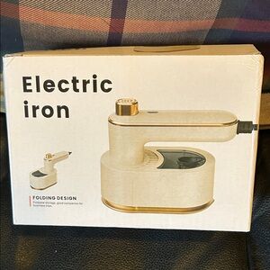 Sleek Cream and Gold Electric Iron